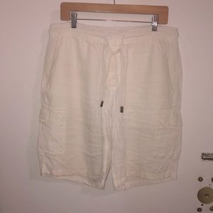 🚣‍♂️Men’s white linen Vilbrequin shorts. Size XL.